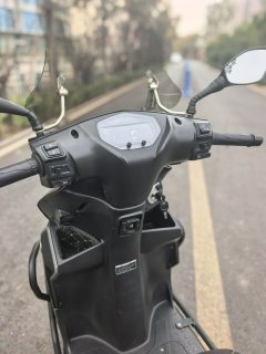 QJMOTOR Hong 125 - ფოტო 7