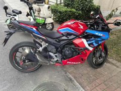 Honda CBR400R - ფოტო 1