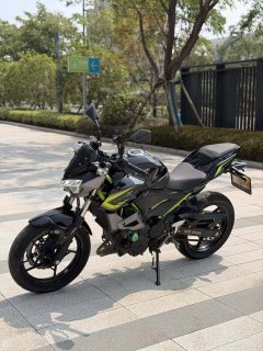 Kawasaki Z400 - photo 2