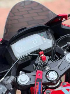Honda CBR400R - photo 8