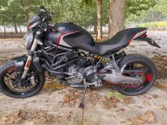 Ducati Monster 821 - ფოტო 1