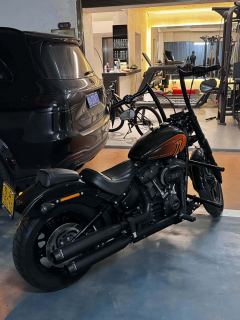 Harley-Davidson Street Bull Street Bob 1870 cc - ფოტო 2