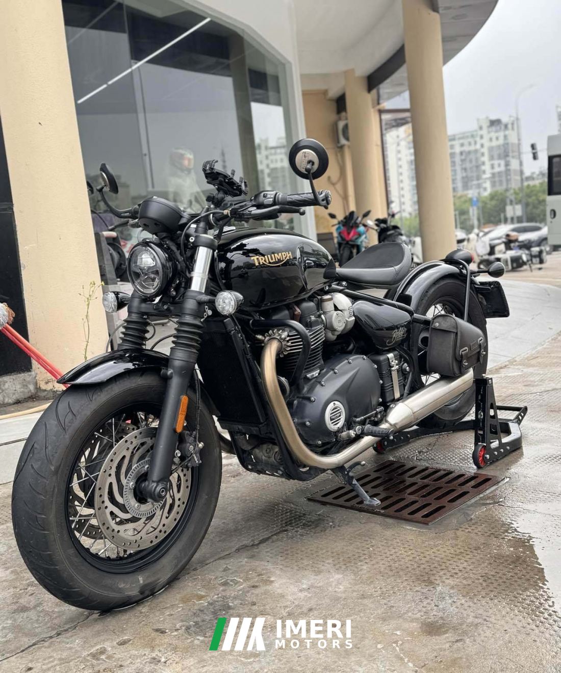 Triumph Bonneville Bobber 1200 cc - მოტოციკლი ჩინეთიდან