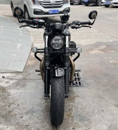 Triumph Bonneville Bobber 1200 cc - ფოტო 2
