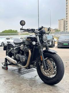 Triumph Bonneville Bobber 1200 cc - ფოტო 3