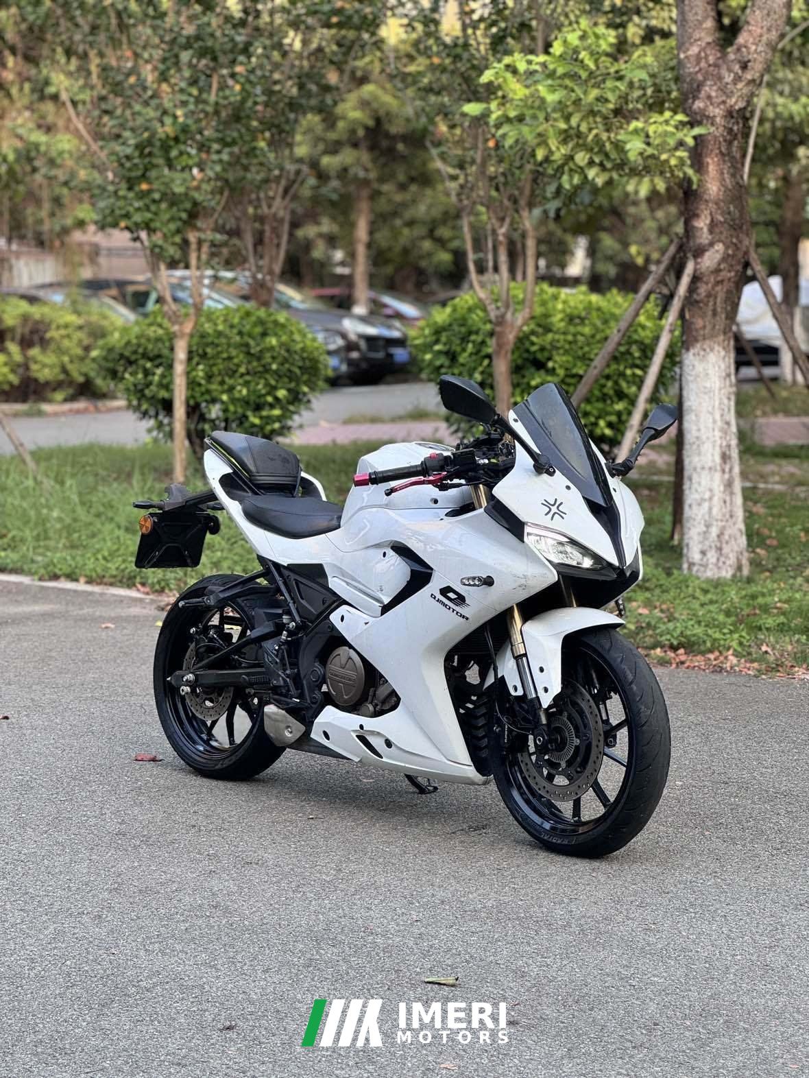 2022 QJMOTOR SRK 250
