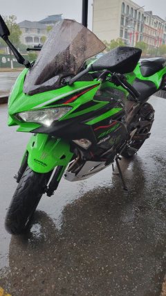 Kawasaki Ninja 400 - photo 2