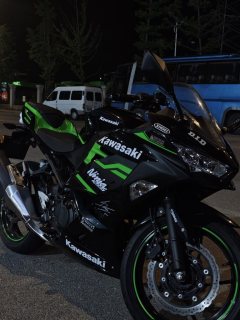 Kawasaki Ninja 400 - ფოტო 1