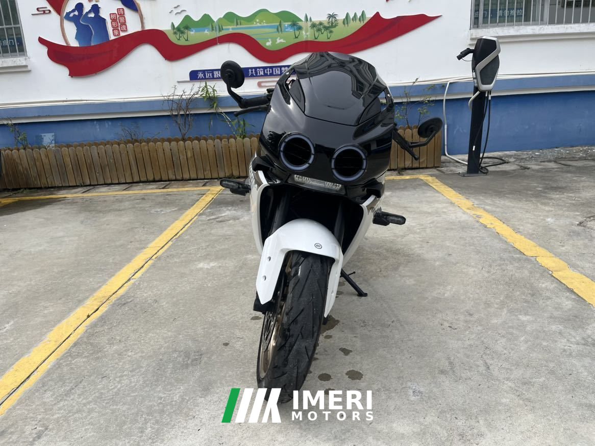 2024 CFMOTO 500SR VOOM