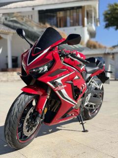 Honda CBR650R - ფოტო 1