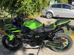 Kawasaki Ninja 400 - photo 2