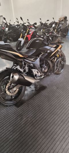 Haojue Suzuki GSX250R - ფოტო 4