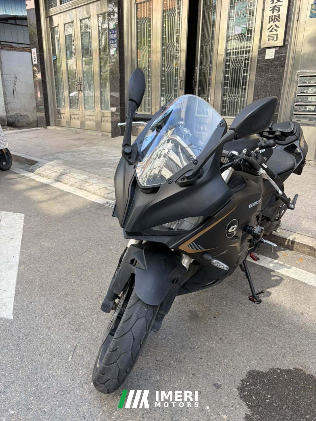 QJMOTOR SRK 250 - мотоцикл из Китая