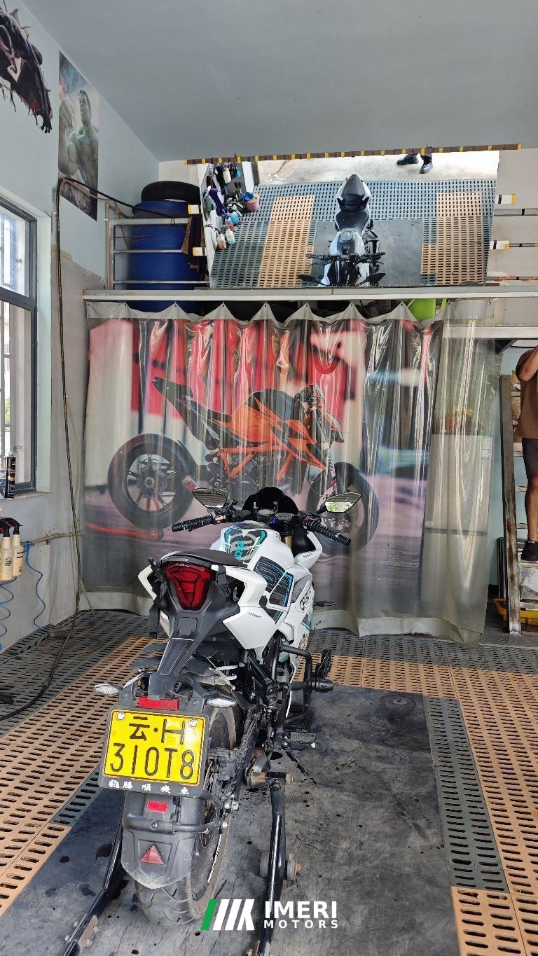 2023 CFMOTO 250SR
