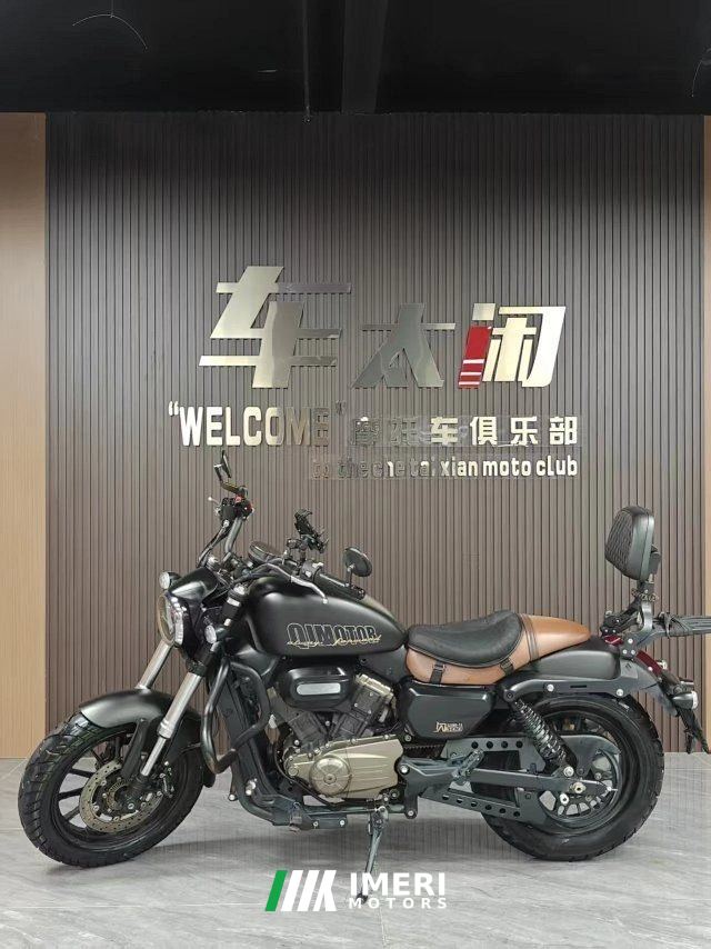 QJMOTOR Flash 300 - motorcycle from China