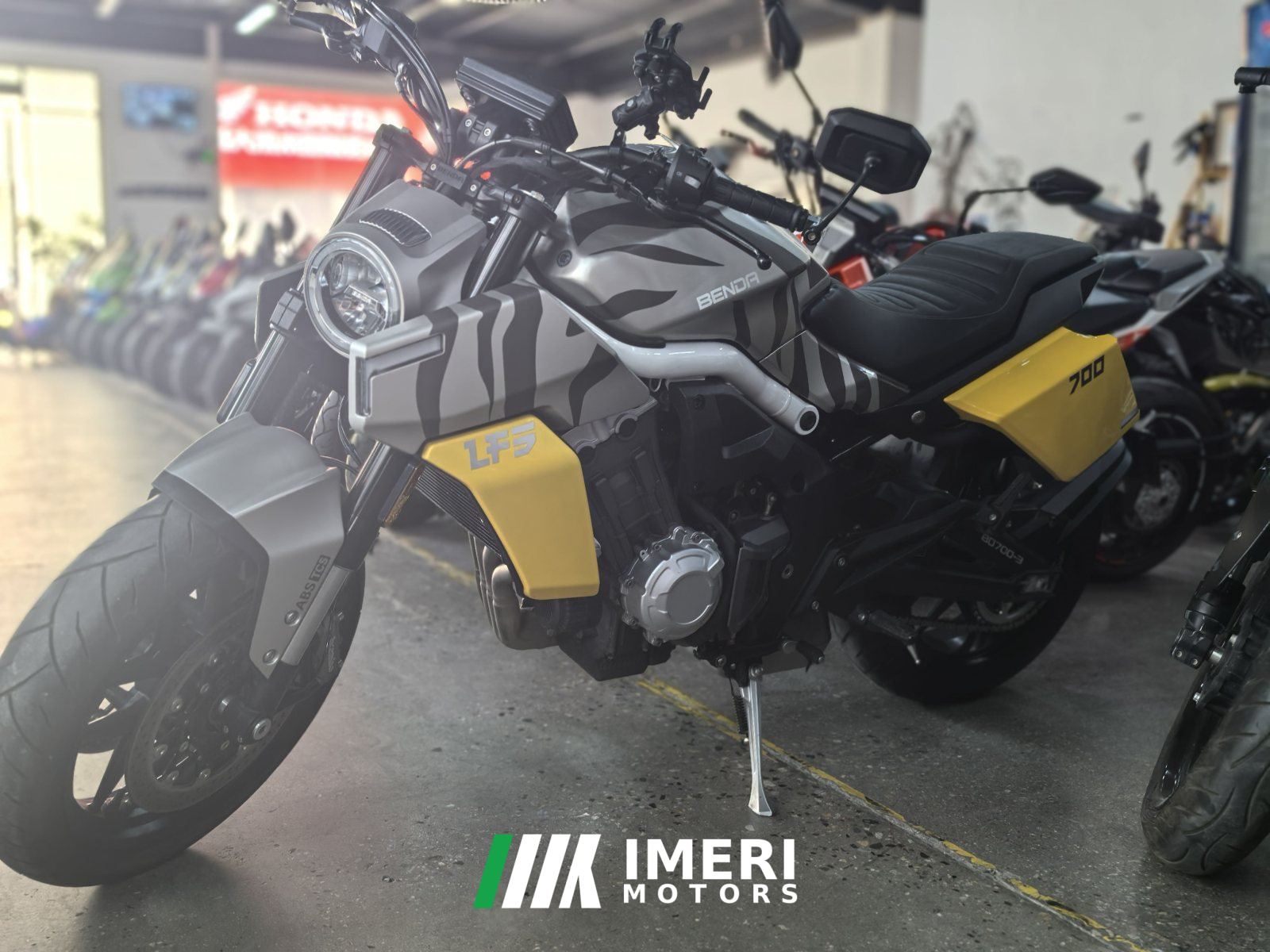2022 Benda LFS700