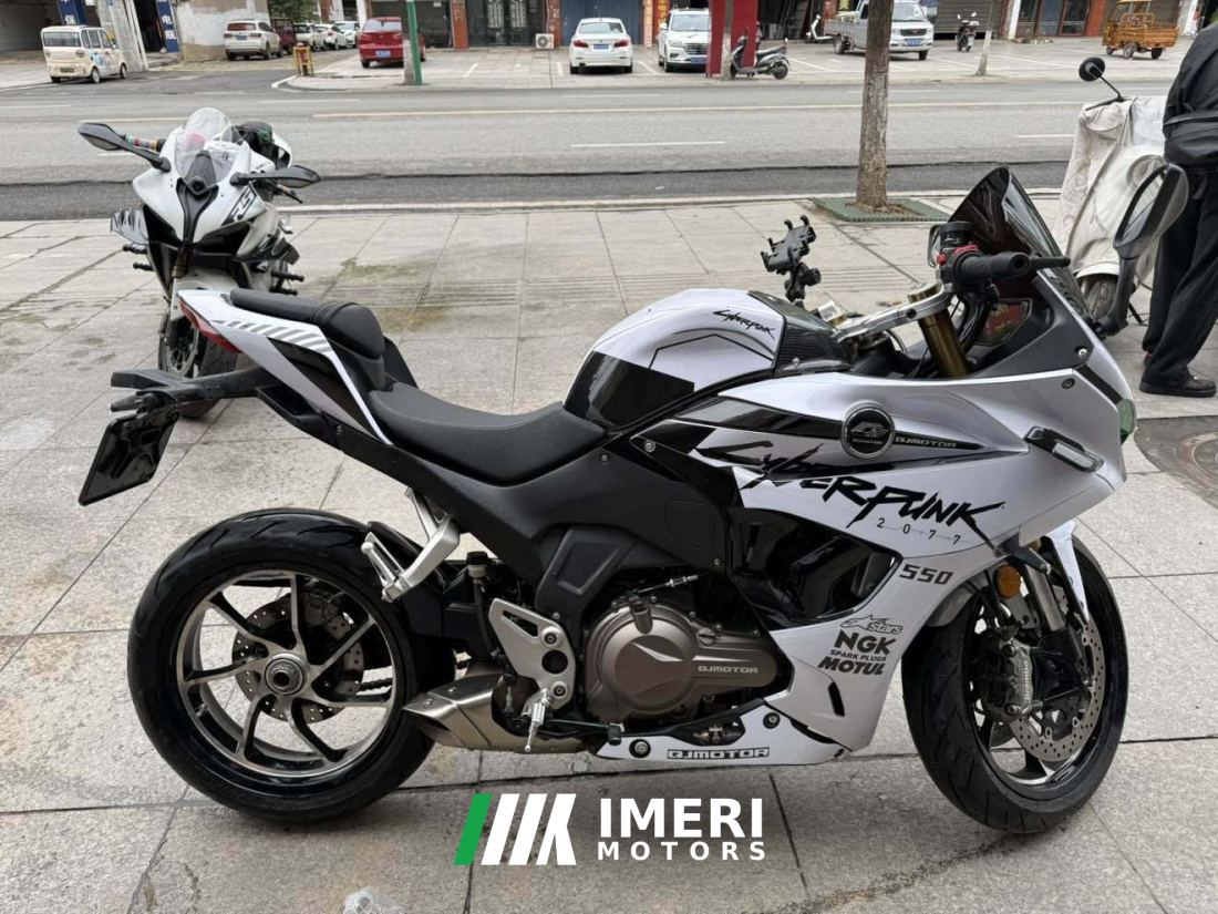 QJMOTOR Roewe i5 550 / Sai 550 *(Context-dependent, usually referring to the motorcycle "Sai 550" or Roewe car v - motorcycl…