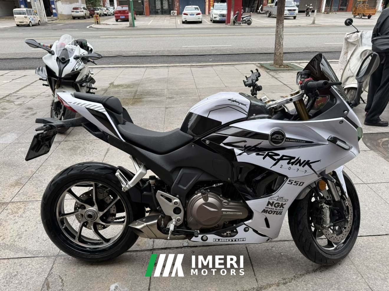 2022 QJMOTOR Roewe i5 550 / Sai 550 *(Context-dependent, usually referring to the motorcycle "Sai 550" or Roewe car v