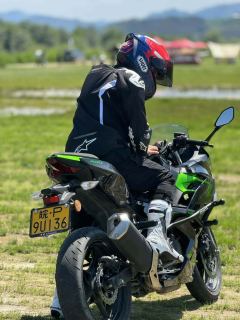 Kawasaki Ninja 400 - photo 2