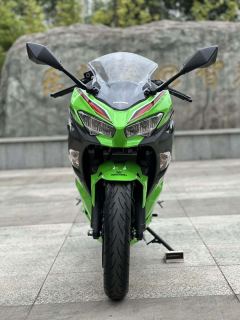 Kawasaki Ninja 400 - ფოტო 4