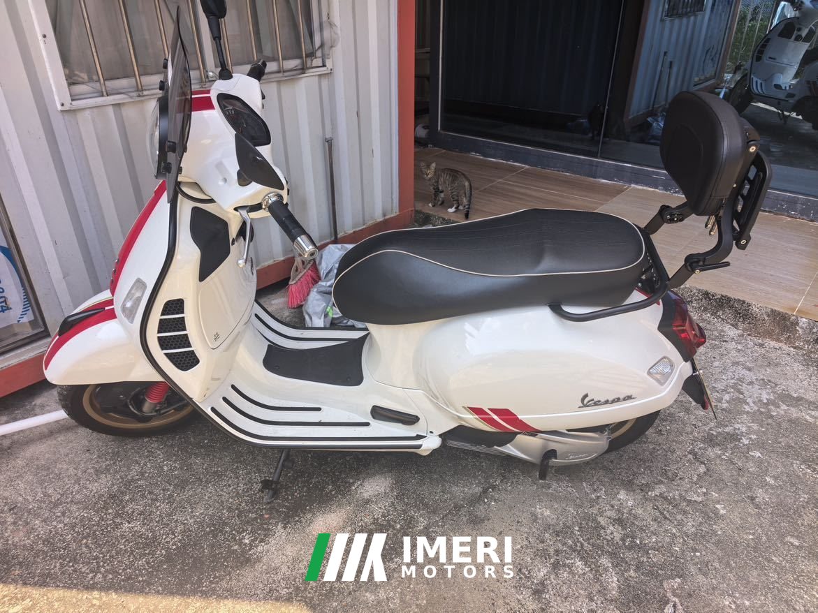 2024 VESPA GTS 300 Super