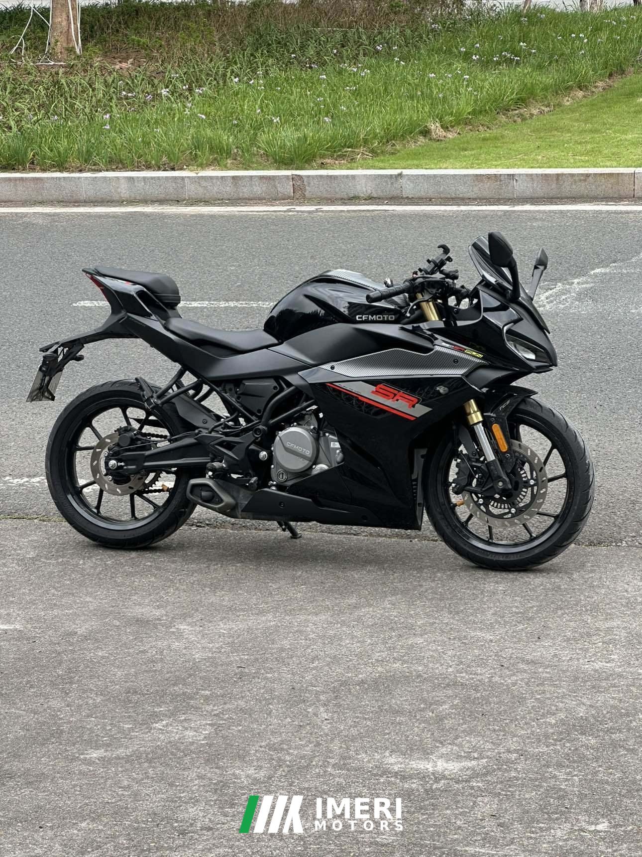 2023 CFMOTO 250SR