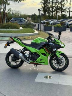 Kawasaki Ninja 400 - photo 2