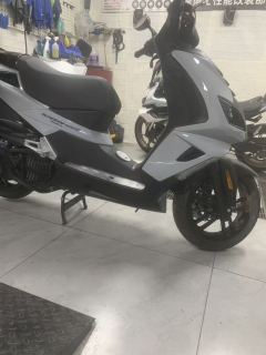 Peugeot SPEEDFIGHT 4+ 150 cc - фото 2