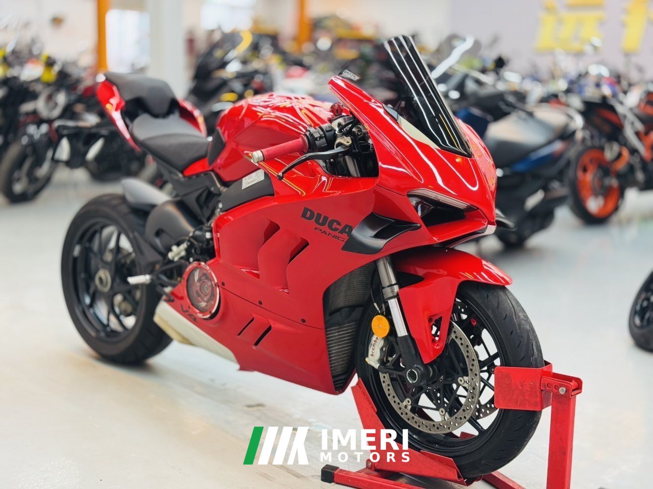 2025 Ducati Panigale V4 1100 cc
