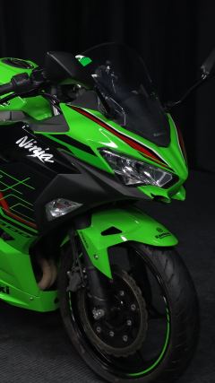 Kawasaki Ninja 400 - ფოტო 1