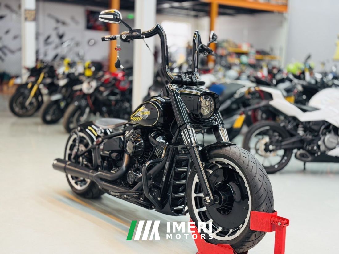 Harley-Davidson Fat Boy 1860 cc - motorcycle from China