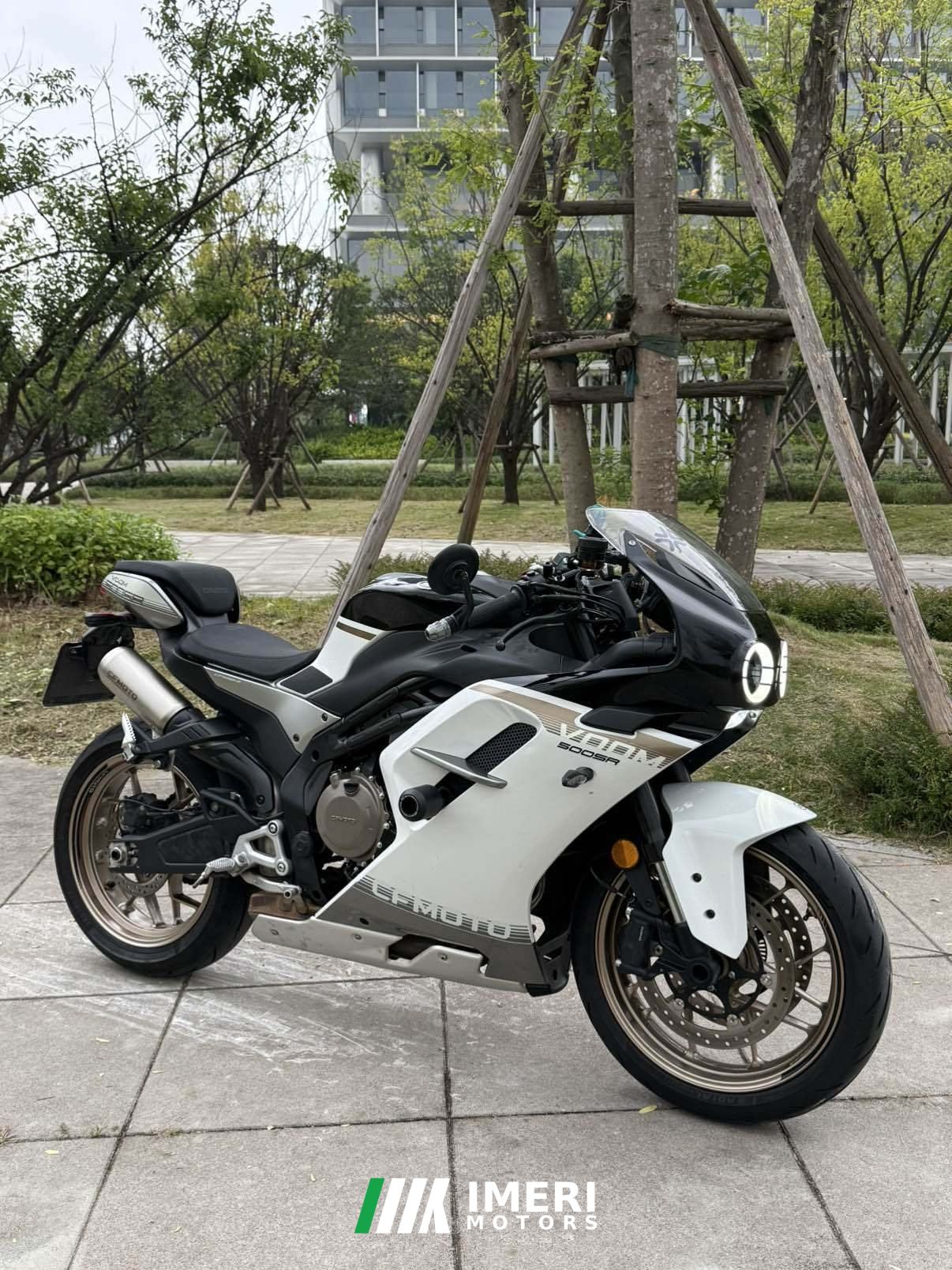 2024 CFMOTO 500SR VOOM