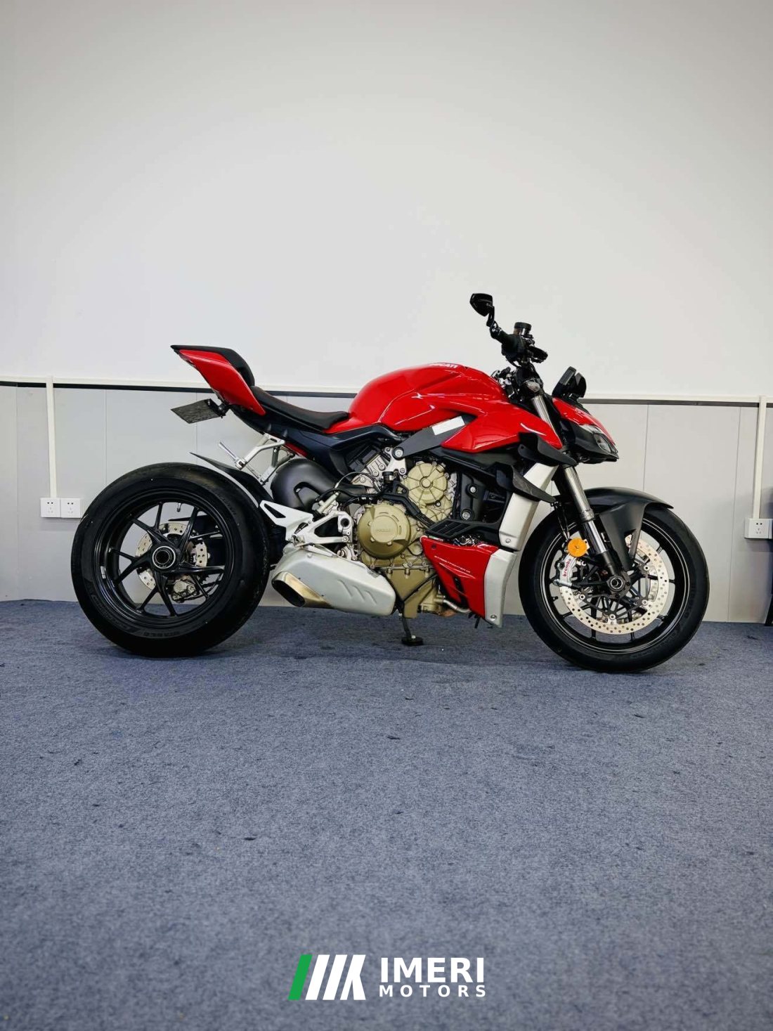 Ducati Street Fighter V4 1100 cc - motorcycle from China