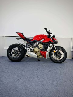 Ducati Street Fighter V4 1100 cc - photo 1