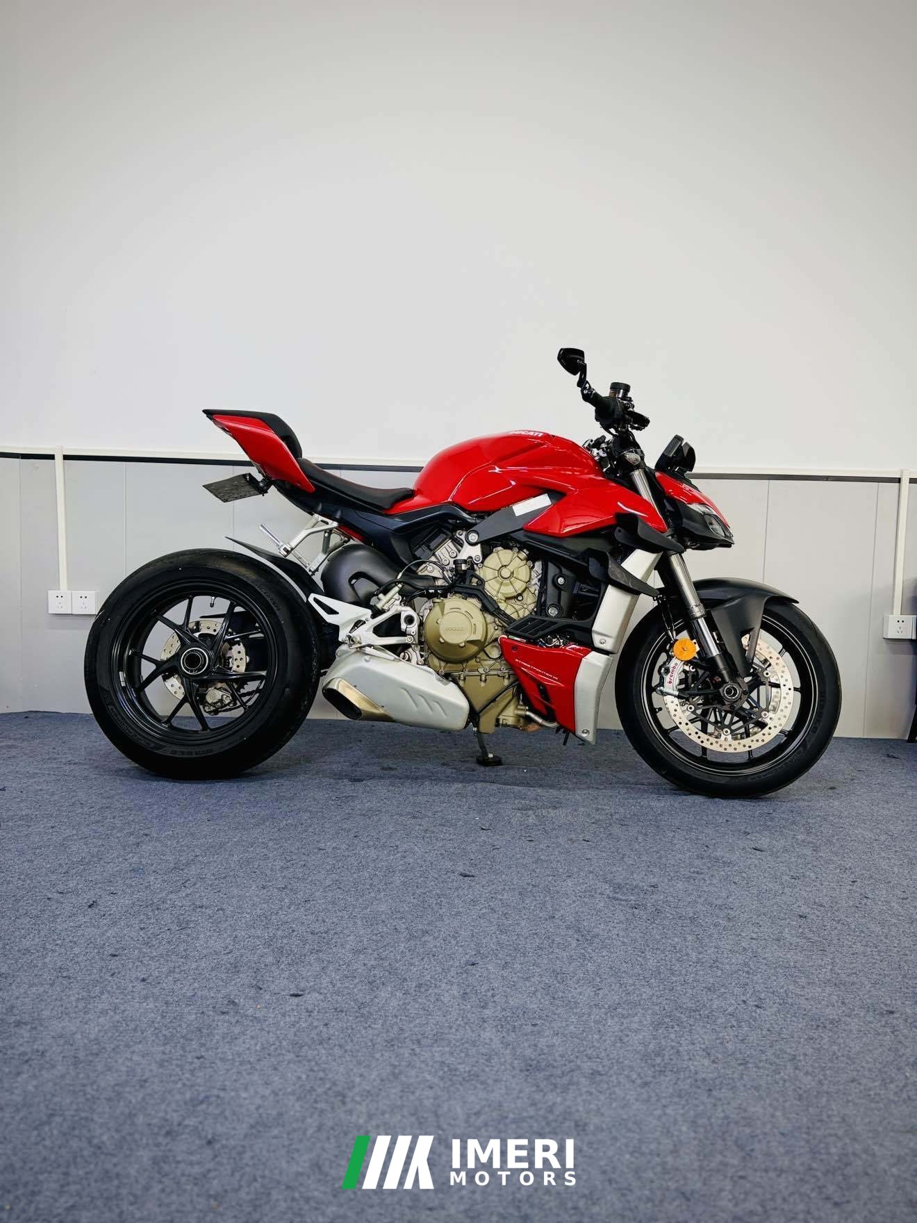 2021 Ducati Street Fighter V4 1100 cc