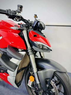Ducati Street Fighter V4 1100 cc - photo 12