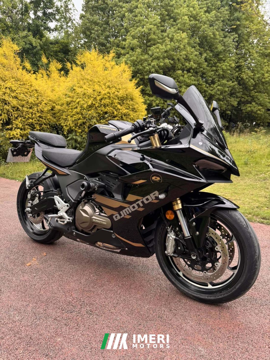QJMOTOR Roewe i5 550 / Sai 550 *(Context-dependent, usually referring to the motorcycle "Sai 550" or Roewe car v - motorcycl…