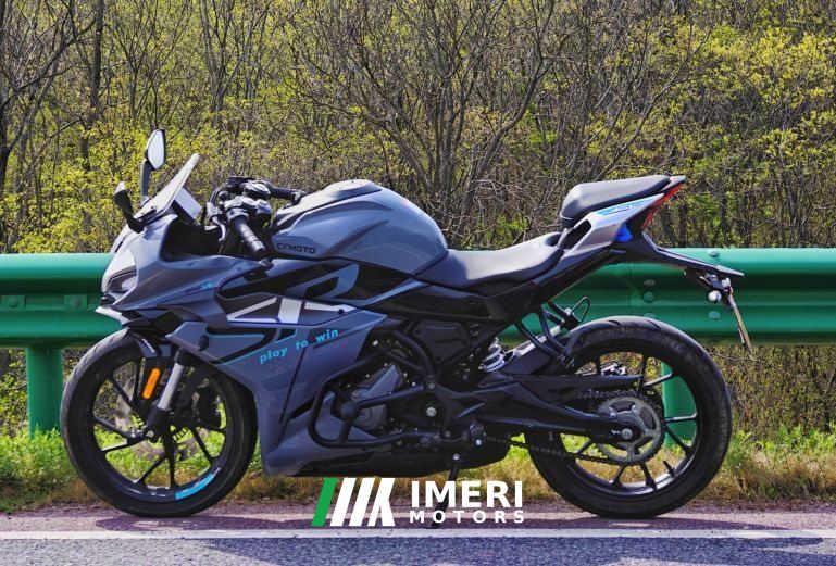 2022 CFMOTO 250SR
