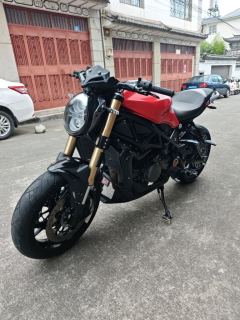 Benelli 752S 750 cc - ფოტო 1
