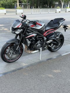 Triumph Street Triple 765 - ფოტო 1