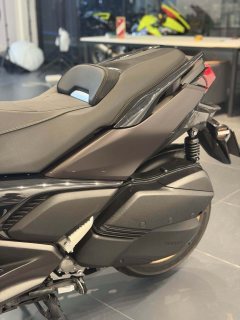 Yamaha XMAX 300 cc - ფოტო 10