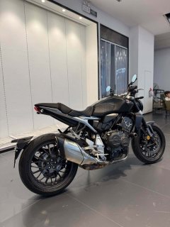 Honda CB1000R - ფოტო 3