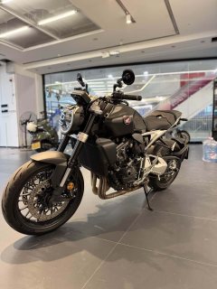 Honda CB1000R - ფოტო 4