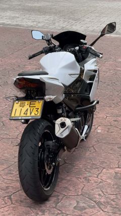 Kawasaki Ninja 400 - ფოტო 3