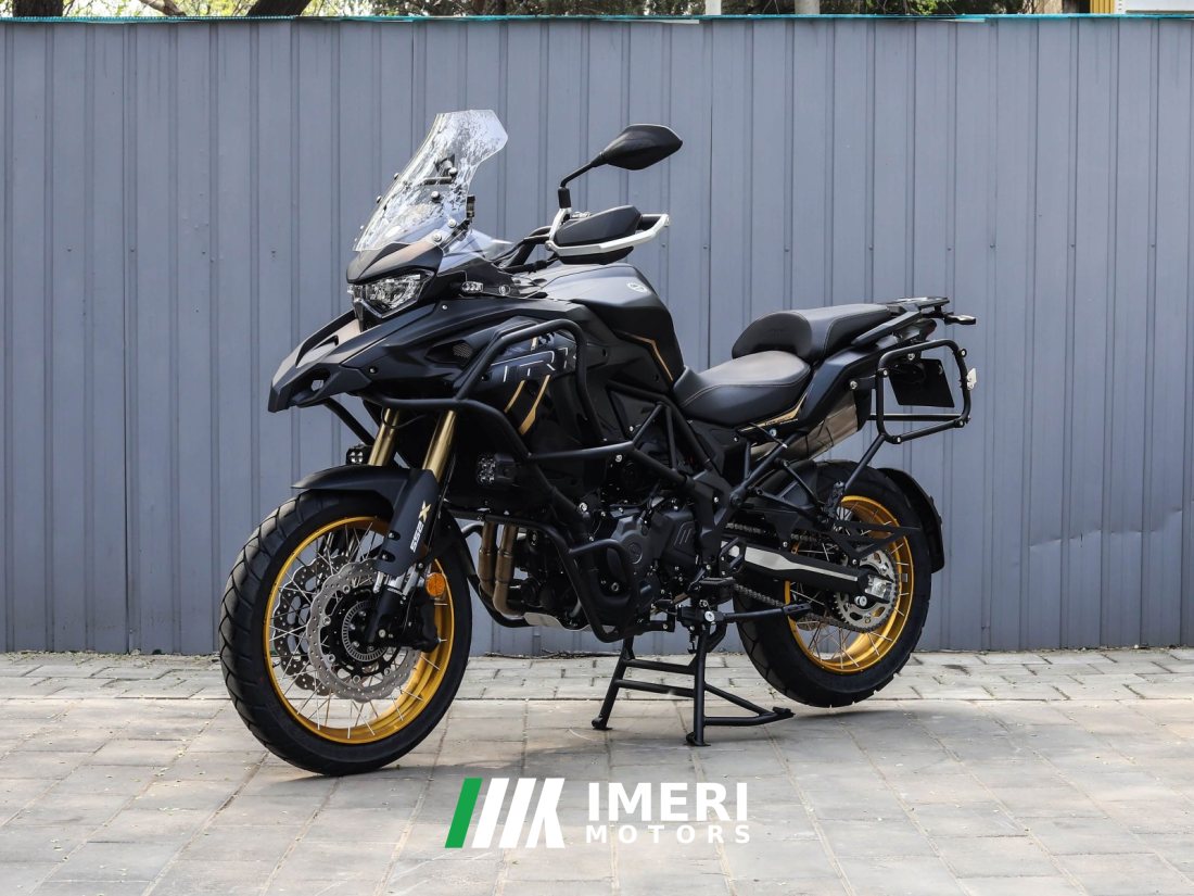 Benelli TRK552 550 cc - мотоцикл из Китая