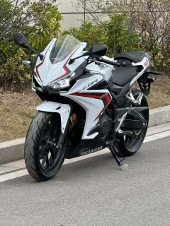 Honda CBR400R - ფოტო 1