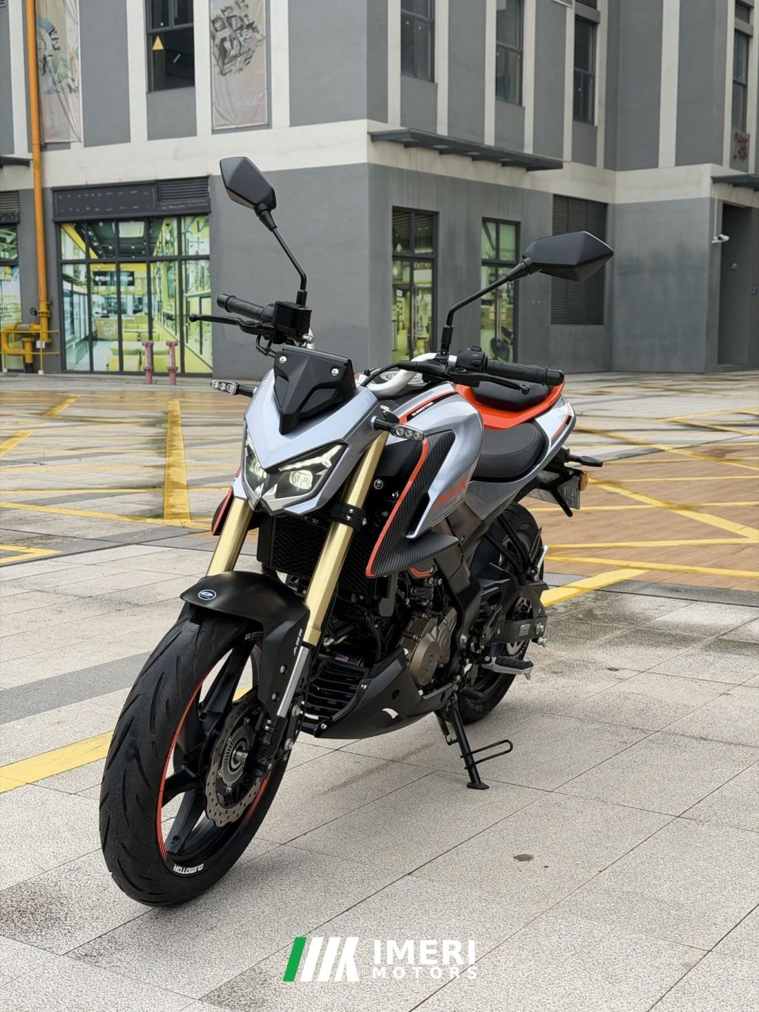 QJMOTOR Zontes 150 - motorcycle from China