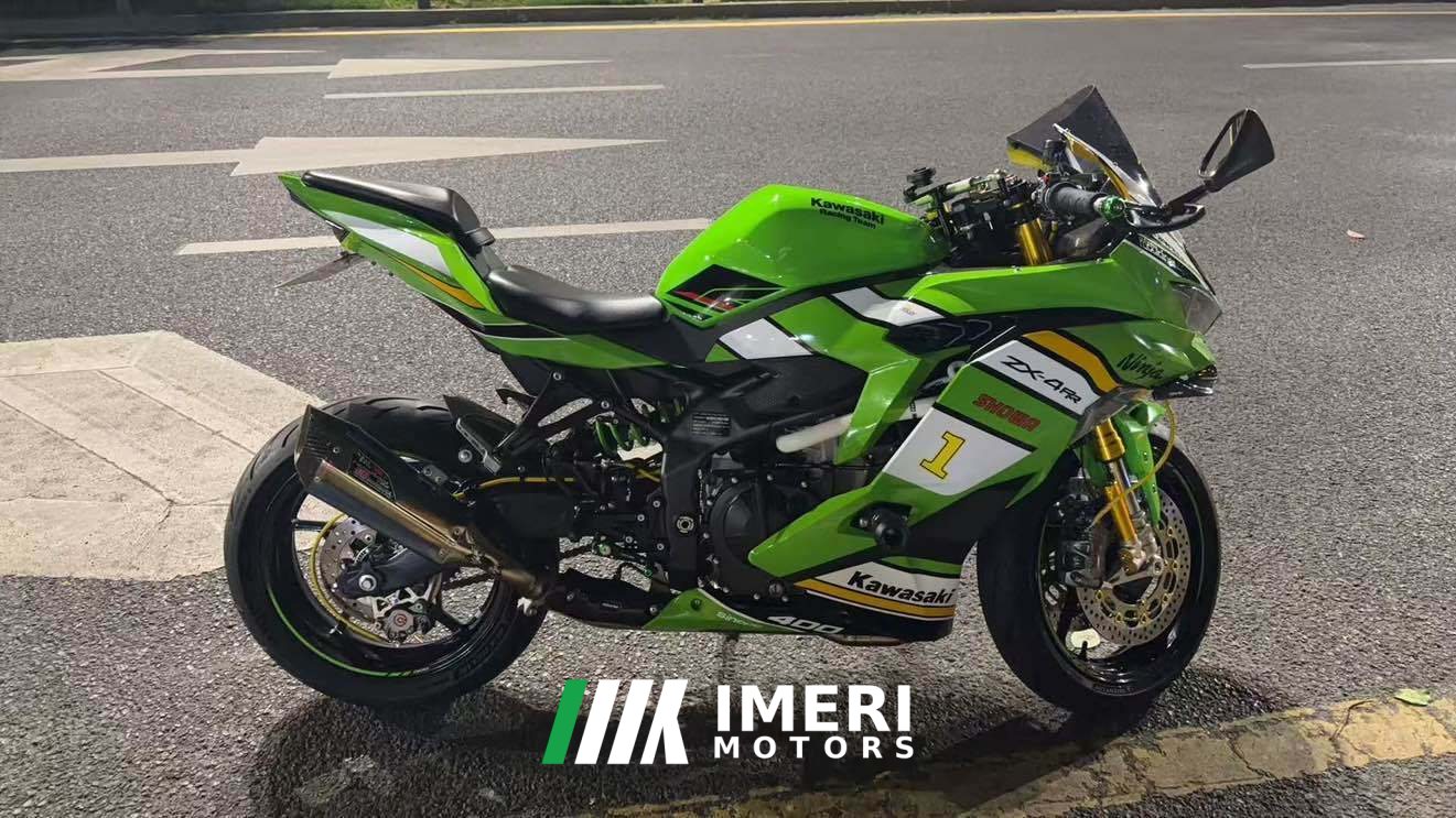 2023 Kawasaki ZX-4R 400 cc