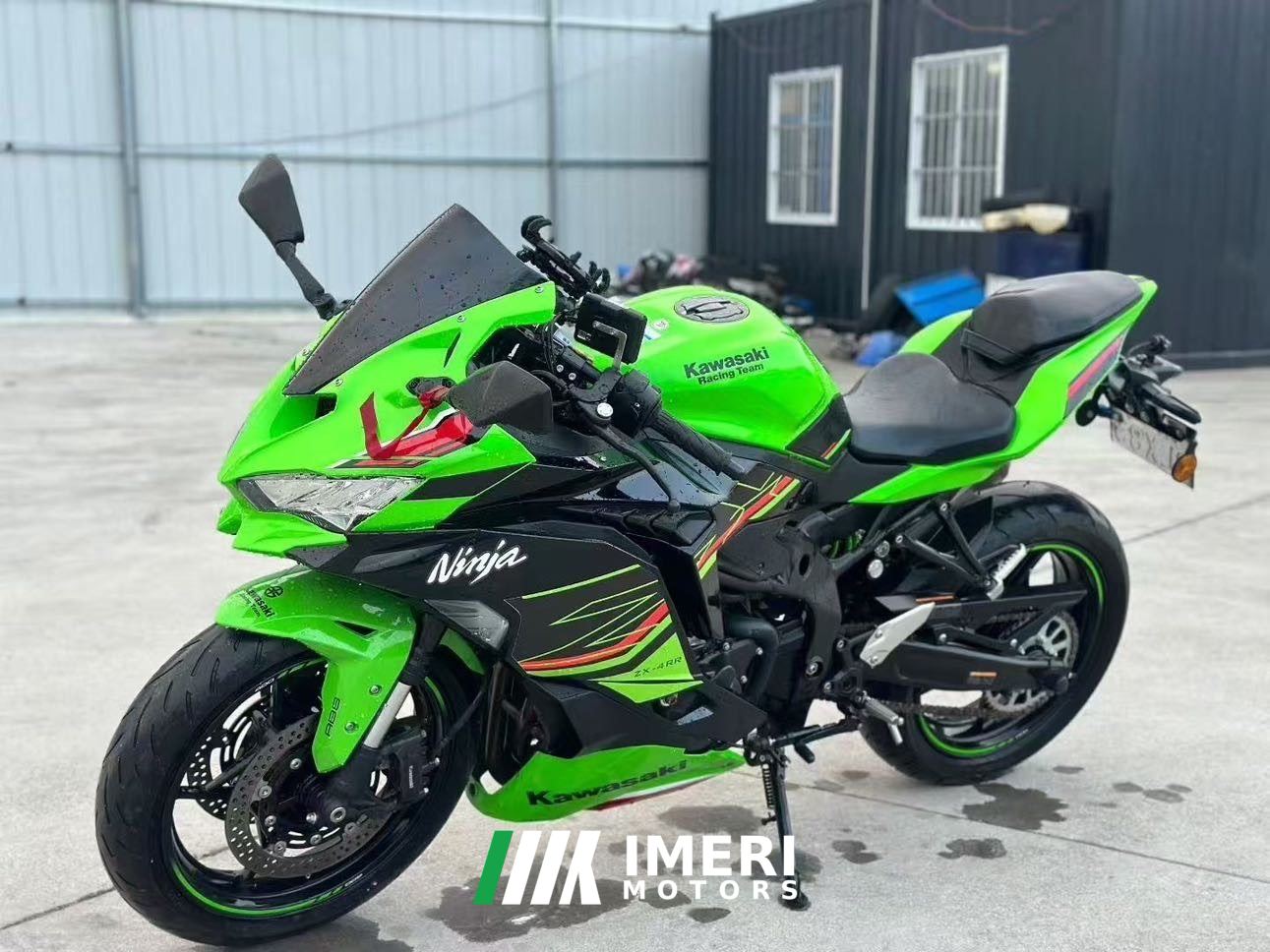 2023 Kawasaki ZX-4R 400 cc