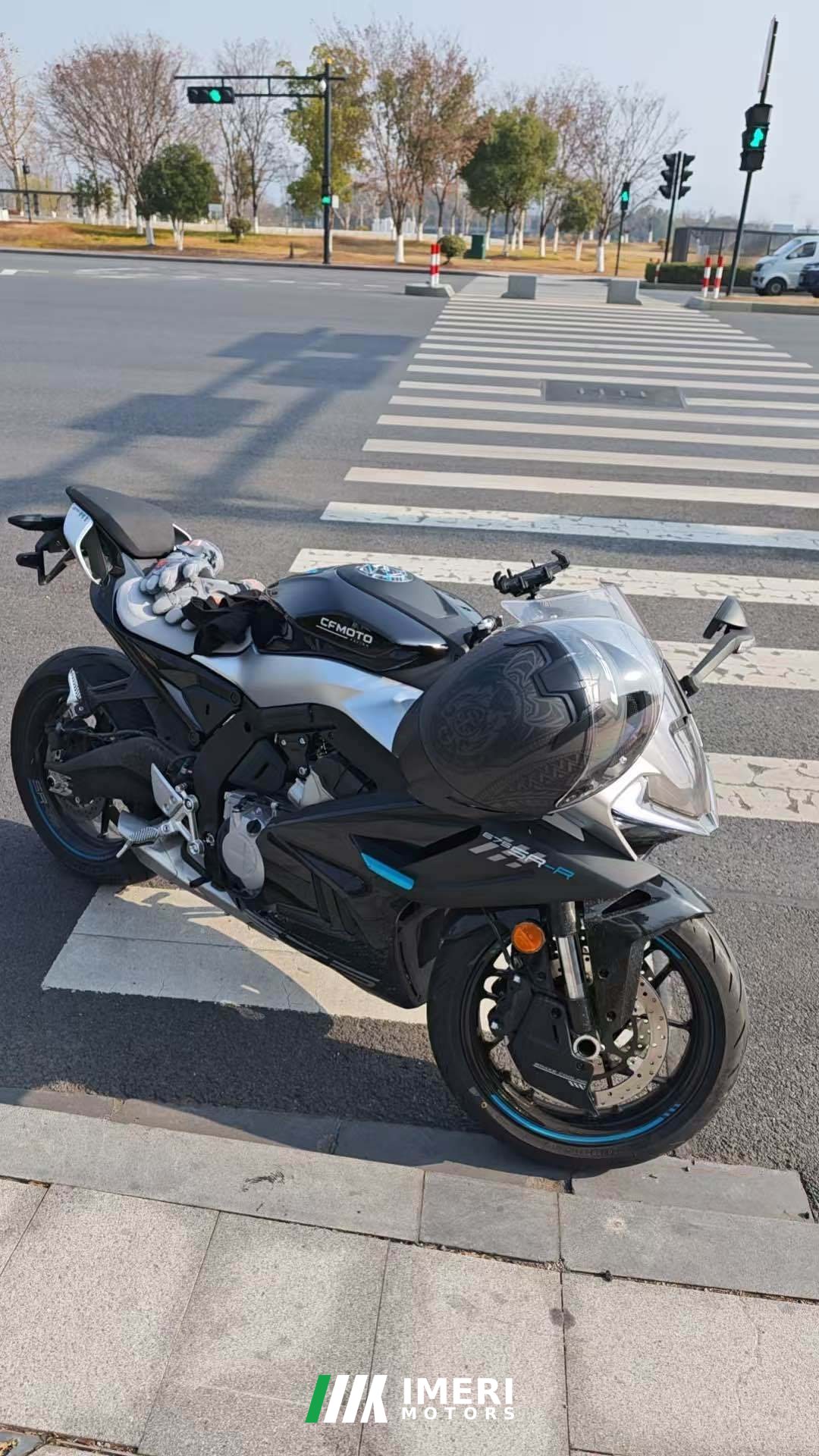 2026 CFMOTO 675SR-R